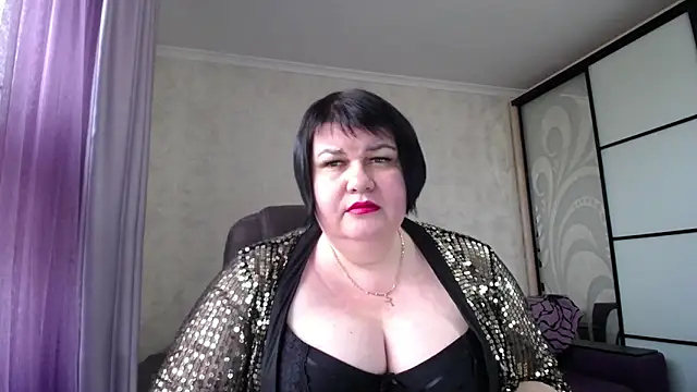 JuicyLady Di online show from 10.06.25