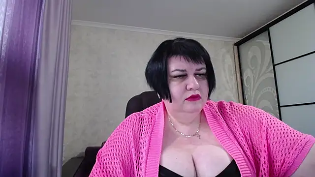 JuicyLady Di online show from 11.18.25