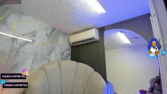 Snapshot of Katemoss70 chatting on 09.11.25 Katemoss70 online show from 09.11.25