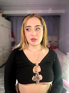 Snapshot of Sam_Thompsoon_ chatting on 09.16.25 Sam Thompsoon online show from 09.16.25