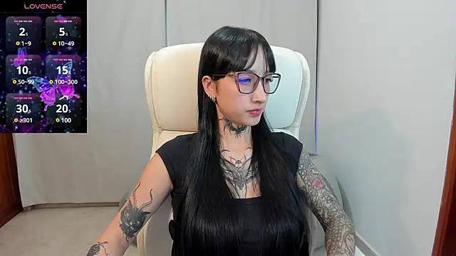 xisisxx online show from 03.17.25