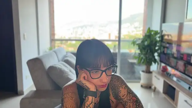 xisisxx online show from 10.27.25