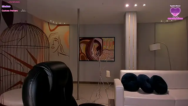 Snapshot of MartinnaBonnet chatting on 03.21.25 MartinnaBonnet online show from 03.21.25