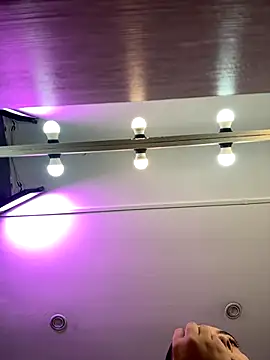 Snapshot of MartinnaBonnet chatting on 11.24.25 MartinnaBonnet online show from 11.24.25