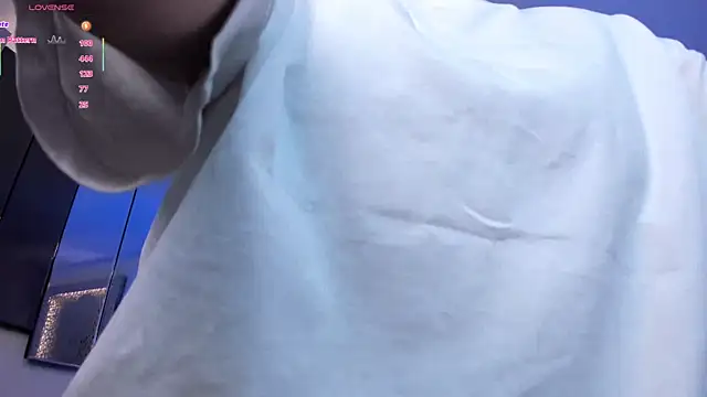 Snapshot of MartinnaBonnet chatting on 11.27.25 MartinnaBonnet online show from 11.27.25