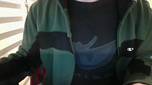 Snapshot of alessexxx24 chatting on 01.24.25 alessexxx24 online show from 01.24.25