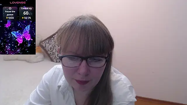 Snapshot of MargotLot chatting on 02.02.25 MargotLot online show from 02.02.25