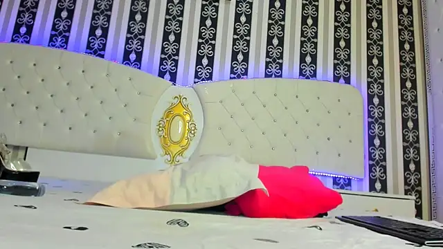 Aidasina online show from 02.15.25