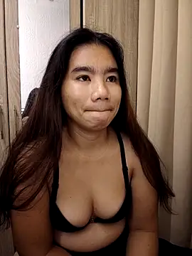 Snapshot of Kissy07 chatting on 09.13.25 Kissy07 online show from 09.13.25