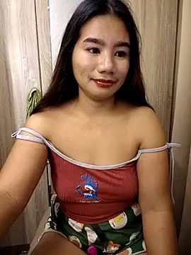 Snapshot of Kissy07 chatting on 09.24.25 Kissy07 online show from 09.24.25