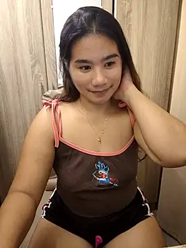 Snapshot of Kissy07 chatting on 10.23.25 Kissy07 online show from 10.23.25