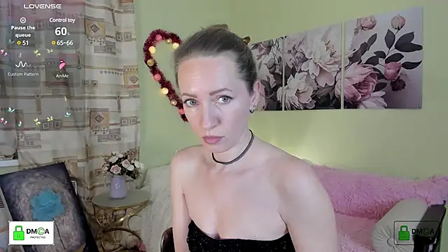 Snapshot of Queenymel chatting on 01.24.25 Queenymel online show from 01.24.25