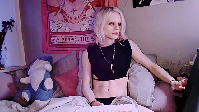 Snapshot of Alien_Bella chatting on 02.02.26 Alien Bella online show from 02.02.26