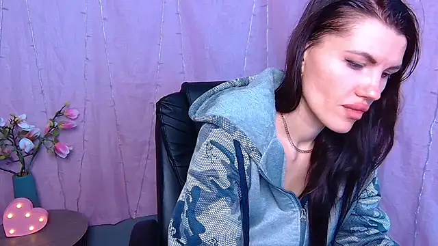 Snapshot of MilaLoona chatting on 02.22.26 MilaLoona online show from 02.22.26