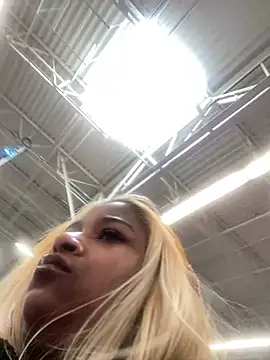 Snapshot of BigFineSelena chatting on 01.31.25 BigFineSelena online show from 01.31.25