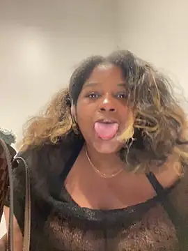 BigFineSelena online show from 04.14.26