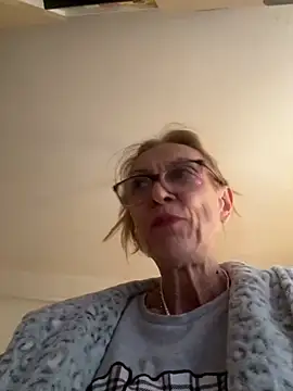 adella13 online show from 12.17.24