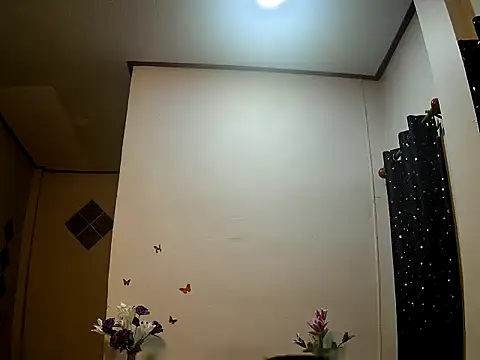 Snapshot of Jennythai123 chatting on 12.19.24 Jennythai123 online show from 12.19.24