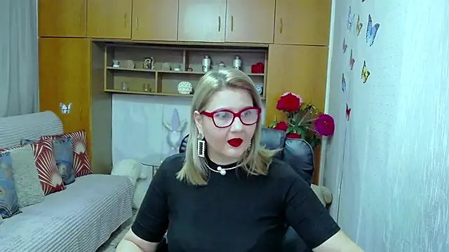 LucilleFenlys online show from 11.02.25