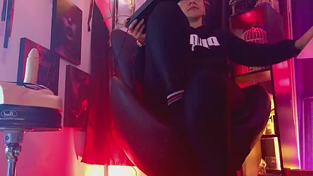 PerlaDivaio online show from 04.17.26