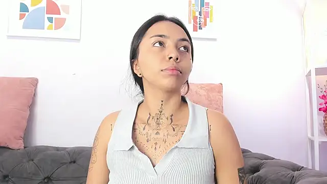 miss soffi  online show from 01.11.25