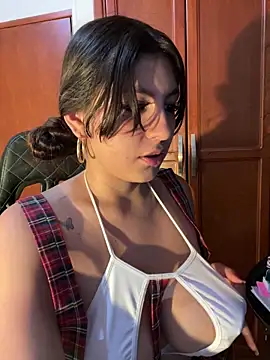 loolla 23 online show from 02.28.25