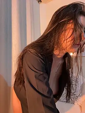 loolla 23 online show from 10.02.25