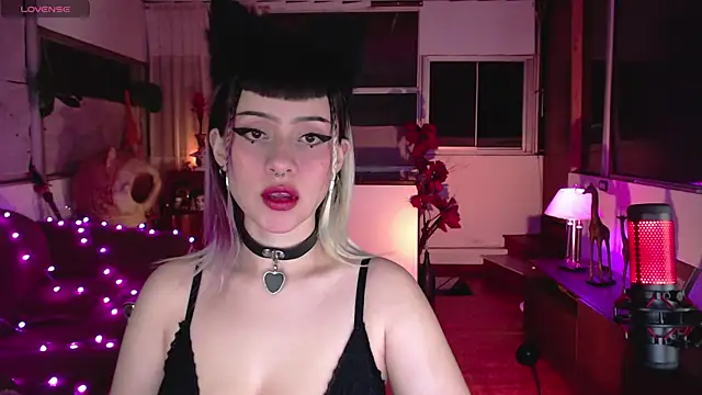 Aquamarinebubble online show from 01.28.25