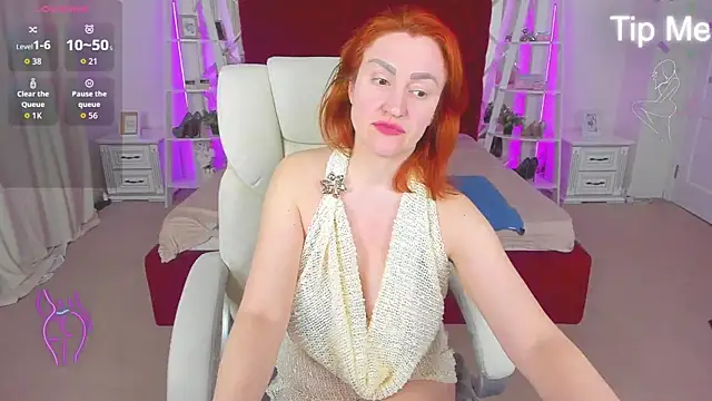 Snapshot of Kamilla_Hot chatting on 04.30.26 Kamilla Hot online show from 04.30.26