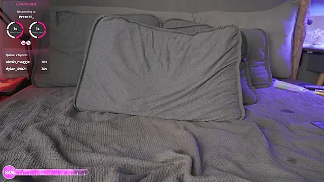 Snapshot of bunny_edge chatting on 02.23.25 bunny edge online show from 02.23.25