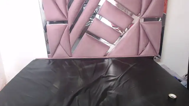 morenahott1 online show from 10.31.25