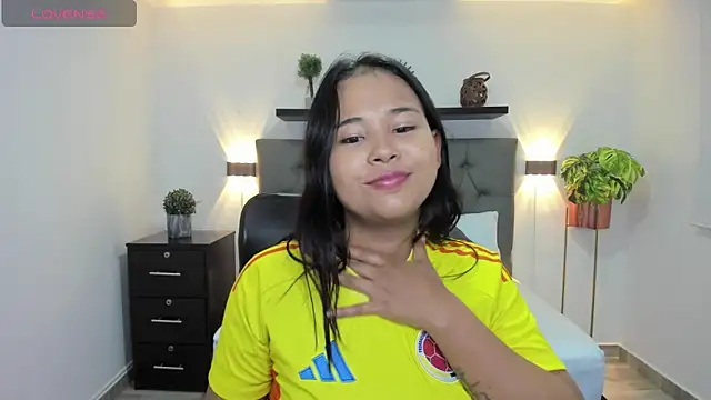 isabella florez online show from 02.22.25