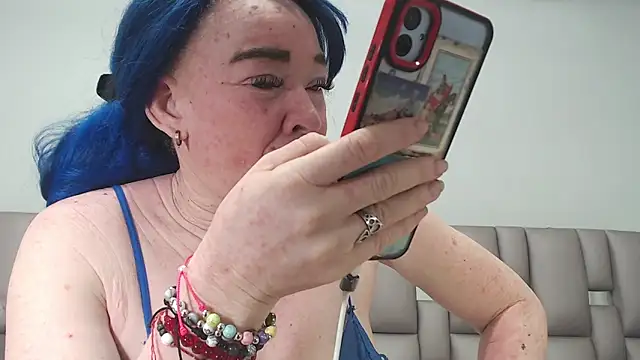 Snapshot of Kittywhiteass chatting on 02.04.26 Kittywhiteass online show from 02.04.26