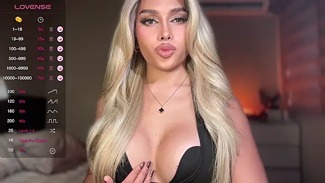 Snapshot of Judi_Abas chatting on 10.04.25 Judi Abas online show from 10.04.25