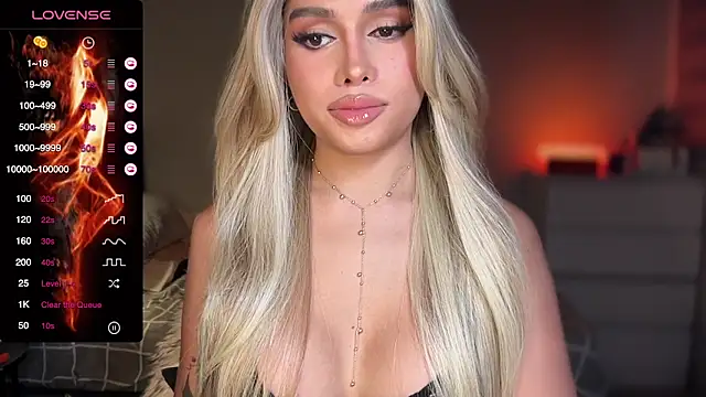 Snapshot of Judi_Abas chatting on 10.17.25 Judi Abas online show from 10.17.25