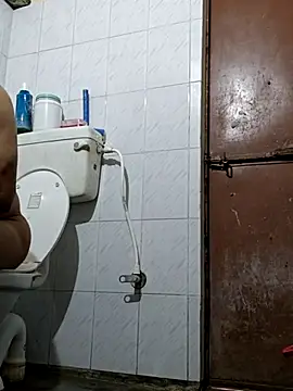 Snapshot of Desi_Rider_Aadi chatting on 10.18.25 Desi Rider Aadi online show from 10.18.25