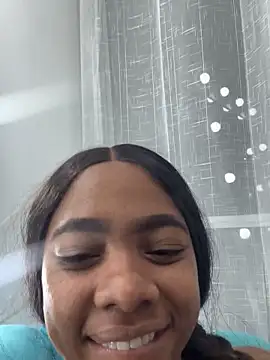 Snapshot of Niyirey1 chatting on 09.25.25 Niyirey1 online show from 09.25.25