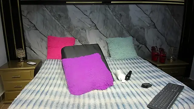 Snapshot of Niyirey1 chatting on 10.25.25 Niyirey1 online show from 10.25.25