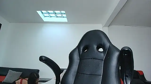 yesie hot online show from 02.17.26