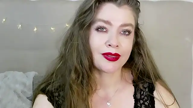 Snapshot of PetersEmily chatting on 01.27.25 PetersEmily online show from 01.27.25