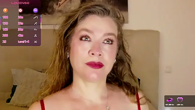 Snapshot of PetersEmily chatting on 07.19.26 PetersEmily online show from 07.19.26
