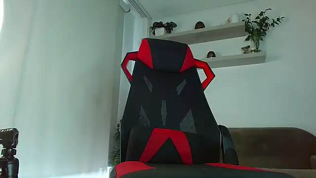 Snapshot of Robyn_Miller chatting on 09.12.25 Robyn Miller online show from 09.12.25