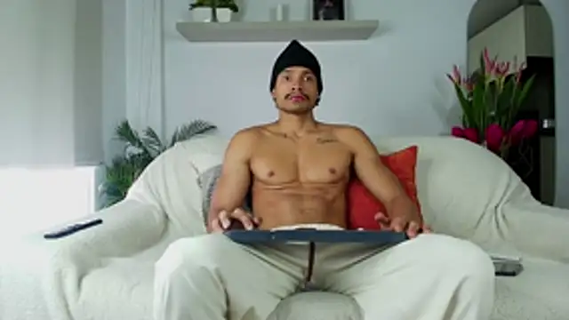 Snapshot of Robyn_Miller chatting on 11.02.25 Robyn Miller online show from 11.02.25