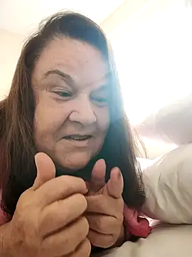 Yaya Mineira online show from 03.16.25