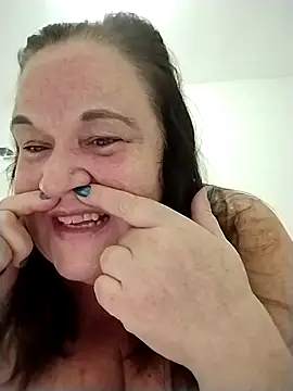 Yaya Mineira online show from 11.05.25