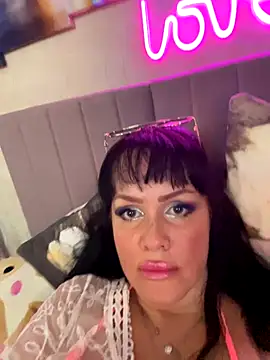 Snapshot of Lolaley2 chatting on 10.11.25 Lolaley2 online show from 10.11.25