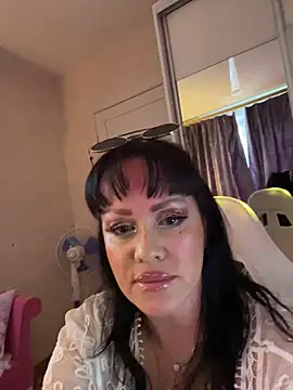 Lolaley2 online show from 02.15.26