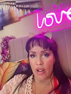 Lolaley2 online show from 02.21.26