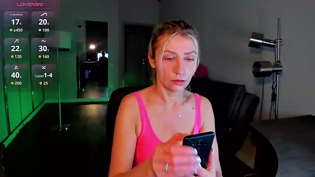 ZoeGrant online show from 02.08.26