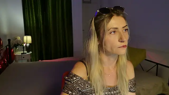 ZoeGrant online show from 05.24.26